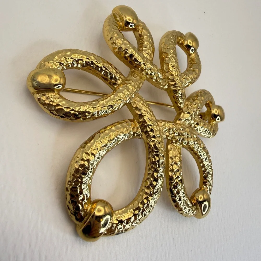 Monet Vintage Hammered Etruscan Brooch Runway Interlocking Loop 3